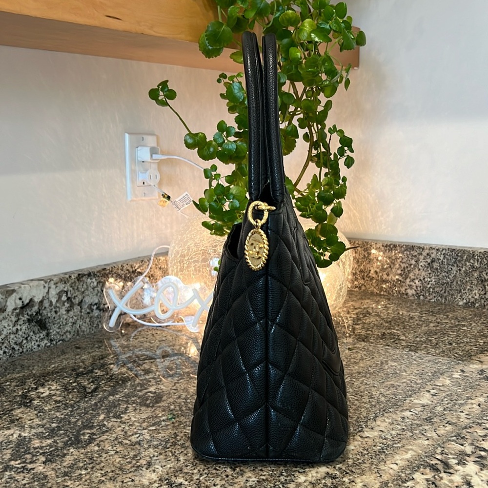 Chanel Medallion Tote Bag - Picture 5 of 17